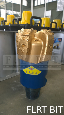 अच्छी कीमत FLRT PDC डायमंड बिट 12 1/4 FS19053I ऊपरी ड्रिलिंग कटर API-7-1 मानक के साथ ऑनलाइन